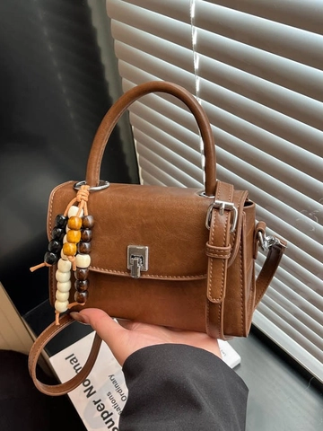 Women Retro PU Leather Handbag With Wood Bead Pendant Metal Buckle Small Square Crossbody Shoulder Bag For Daily Fashion