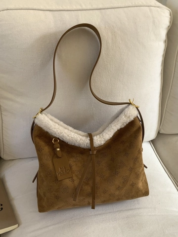 Borsa a Tracolla da Donna Rétro in Pelle PU con Monogramma a Rilievo Bordo in Ecopelliccia Moda Borsa Tote da Ufficio Grande Capacità