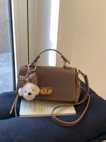 Bolso de Mano de Cuero PU y Ante Vintage para Mujer Bolso de Hombro Cuadrado Pequeño con Colgante de Oso de Peluche