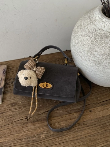 Bolso de Mano de Cuero PU y Ante Vintage para Mujer Bolso de Hombro Cuadrado Pequeño con Colgante de Oso de Peluche