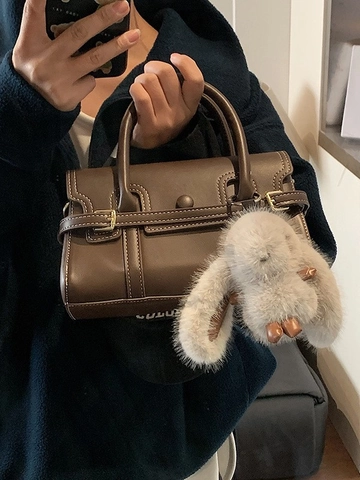 Borsa Bowling da Donna in Pelle PU Con Cuciture a Contrasto Borsa a Tracolla Retro Con Portachiavi a Coniglietto di Peluche Elegante Borsa Boston