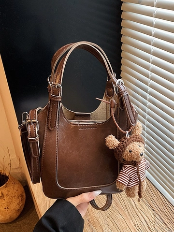 Fashion Retro PU Leather Bucket Bag For Women Solid Color Crossbody Handbag With Bear Charm Shoulder Bag Streetwear Style
