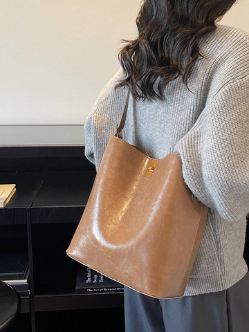 Bolso de Hombro Tipo Cubo de Cuero PU Vintage para Mujer Bolso de Mensajero de Gran Capacidad con Cierre de Metal Marrón Negro