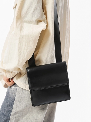 Vintage Glossy PU Leather Messenger Crossbody Bag For Women Minimalist Square Flap Shoulder Bag With Wide Strap Solid Black