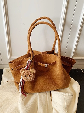 Large Capacity PU Tote Bag For Women Retro Minimalist Pleated Shoulder Bag With Cute Bear Pendant Daily Office Shopper Purse