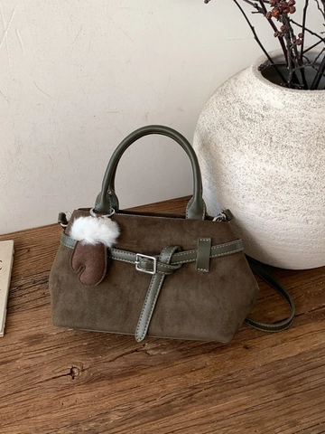 Sac à Épaule en PU Style Daim Vintage pour Femme Sac à Main Fourre-tout Minimaliste avec Pendentif Gant en Peluche