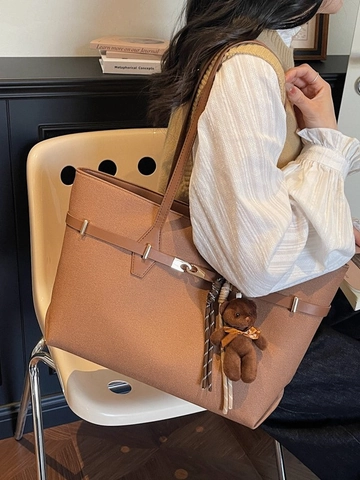 Sac Fourre-Tout Vintage en Cuir PU de Grande Capacité Pour Femmes Sac à Bandoulière Minimaliste Avec Pendentif Ours en Peluche