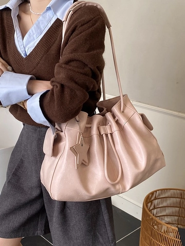 Bolso Tote de Cuero PU de Gran Capacidad para Mujer Bolso de Hombro Informal Plisado Con Cordón Con Colgante de Estrella