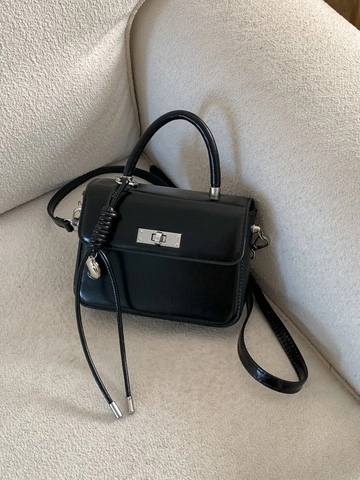 Minimalist PU Leather Kelly Style Handbag For Women Vintage Square Crossbody Bag With Silver Lock And Pendant Commute Bag