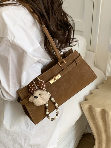 Retro Minimalist PU Leather Underarm Bag For Women Stitched Lock Solid Color Shoulder Bag With Plush Charm Vintage Handbag