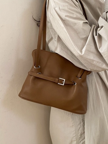 Moderne PU-Leder Wolkenfalten Schultertasche Für Damen Retro Minimalistische Gürtelschnalle Tragetasche Koreanischer Stil Pendeltasche