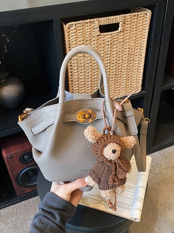 Vintage PU Leather Pebble Grain Bucket Bag For Women Retro Handbag With Metal Lock Crossbody Daily Shoulder Bag Bear Pendant