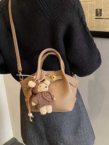 Vintage PU Leather Pebble Grain Bucket Bag For Women Retro Handbag With Metal Lock Crossbody Daily Shoulder Bag Bear Pendant
