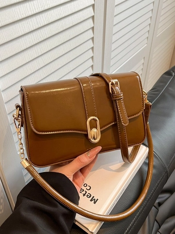 Urban Minimalist Women's PU Leather Crossbody Bag Vintage Small Square Shoulder Bag With Metal Lock Gold Chain Strap