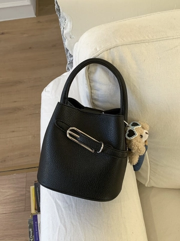 Sac Seau en Cuir PU pour Femmes Motif Litchi Rétro Minimaliste Sophistiqué Sac à Bandoulière Main Avec Pendentif Ours Pour Quotidien