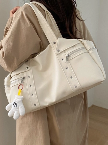 Borsa Sottobraccio in Pelle PU di Grande Capacità Per Donna Handbag Retro Casual a Cuscino Con Decorazione di Borchie e Ciondolo Guanto