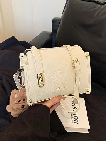 Vintage PU Leather Lychee Pattern Crossbody Bag For Women With Gold Hardware And Plush Bear Charm Small Square Bag