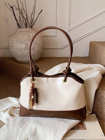 Bolso Tote de Cuero PU Retro para Mujer Gran Capacidad Bolso de Hombro en Contraste de Color con Amuleto de Cuentas Bolso de Mano