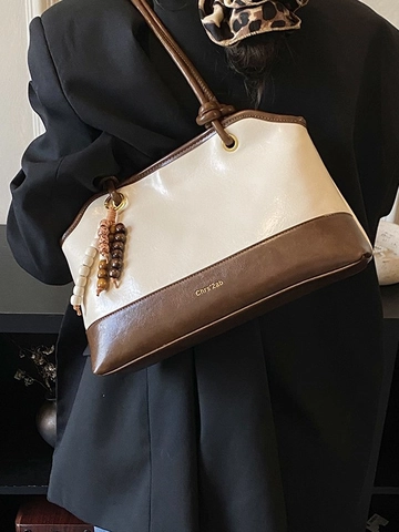 Bolso Tote de Cuero PU Retro para Mujer Gran Capacidad Bolso de Hombro en Contraste de Color con Amuleto de Cuentas Bolso de Mano