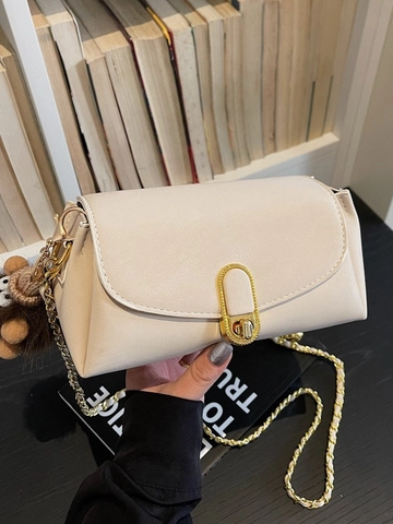 Women Fashion Chain Crossbody Bag Small Square PU Leather Shoulder Bag With Plush Animal Pendant Versatile Satchel Bag