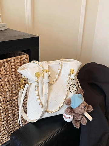 Sac Seau Matelassé en Cuir PU pour Femmes Avec Poignée en Chaîne et Pendentif Ours Sac Bandoulière Géométrique