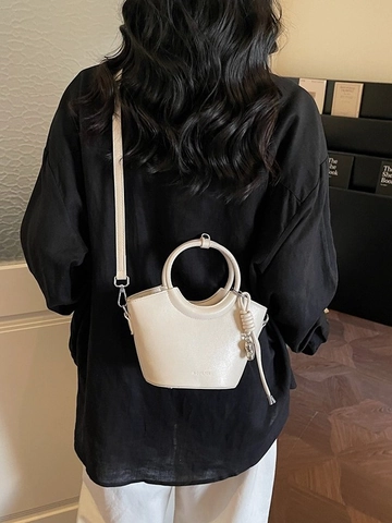 Bolso Cubo de Cuero PU de Moda para Mujer Bolso de Mano Minimalista con Asa de Anillo Bolso de Hombro Casual con Colgante Color Sólido Tote Diario