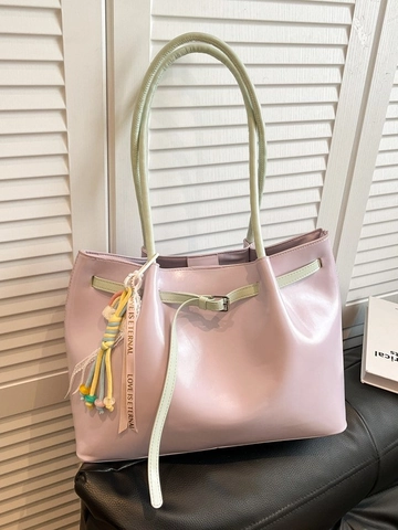 Große Kapazität PU Leder Einkaufstasche Damen Kontrastfarbe Schultertasche Mit Regenbogen Anhänger Magnetschnalle Pendlertasche