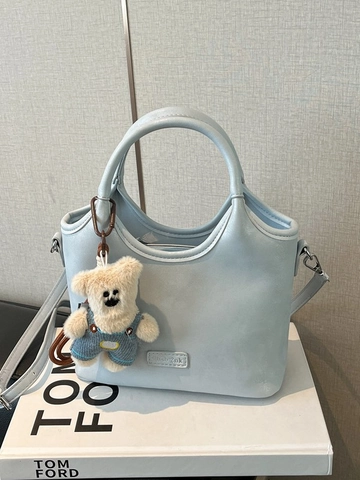 Damen Mode PU Leder Handtasche Mit Süßem Plüschbär-Anhänger Elegante Umhängetasche Für Den Täglichen Weg Zur Arbeit Quadratische Tasche