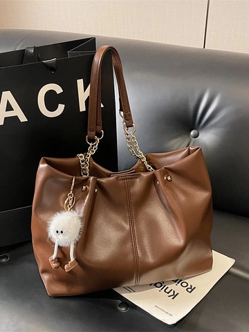 Damen Große Kapazität PU Leder Draagtas Mit Metallkette Urban Einfache Umhängetasche Pendler Handtasche Mit Plüschanhänger