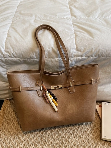 Women Fashion Large Capacity PU Leather Tote Bag Commuter Shoulder Bag With Beaded Pendant Metal Lock Solid Color Handbag