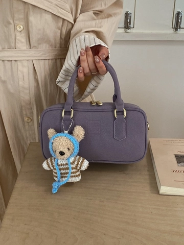 Sac à Épaule Boston en Cuir PU Rétro pour Femmes Sac à Main Couleur Unie Avec Pendentif Ours Sac Bandoulière Minimaliste