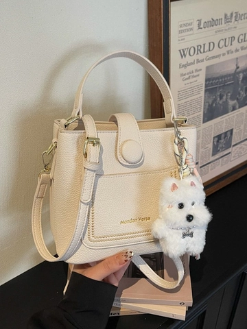 Sac Seau en Cuir PU Rétro Coréen pour Femmes Navetteur Quotidien Motif Litchi Piqué Sac à Bandoulière Avec Pendentif Chien en Peluche