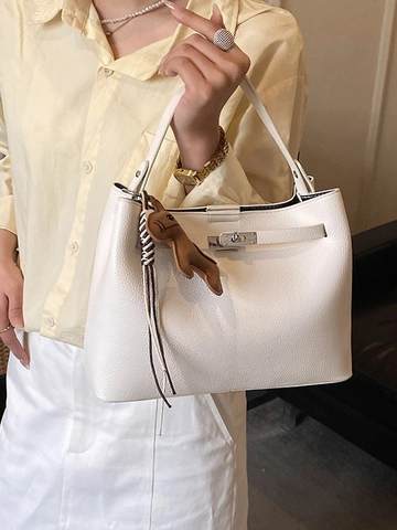 Sac Seau Élégant en Cuir PU Motif Litchi Pour Femmes Sac Bandoulière Avec Serrure Métallique Et Pendentif Cheval