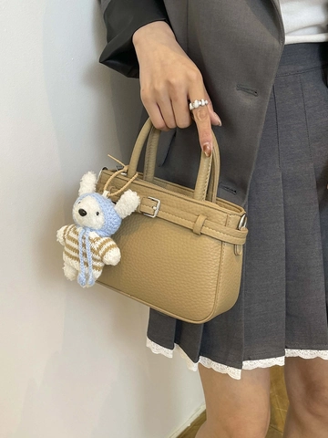 Sac à Main en Cuir PU Motif Litchi pour Femme Sac Bandoulière Minimaliste Avec Bandoulière Amovible et Pendentif en Peluche