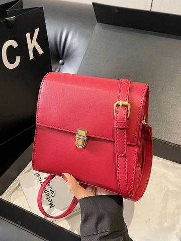 Sac Bandoulière Rétro en Cuir PU pour Femmes Sac à Épaule Carré à Rabat Simple avec Boucle en Métal pour les Trajets Quotidiens Sac à Main Carré à la Mode