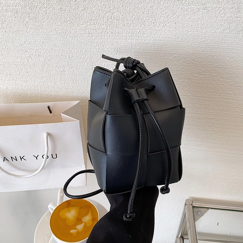Bolso Cubo Trenzado de Cuero PU para Mujer Estilo Coreano Color Sólido Cordón Bolso Bandolera Pequeño Bolso de Hombro Versátil