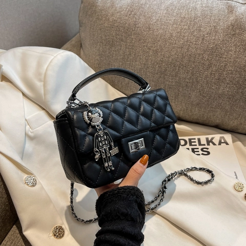 Women Quilted PU Leather Crossbody Bag Vintage Rhombic Small Square Shoulder Bag With Robot Charm Silver Hardware Lock Purse