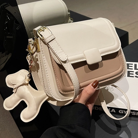 Minimalistische Kontrastfarbe PU Leder Umhängetasche Für Damen Quadratische Kleine Handtasche Mit Magnetverschluss Und Hund Anhänger