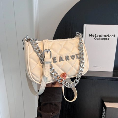 Women Quilted Diamond Pattern PU Leather Shoulder Bag Silver Chain Crossbody Underarm Small Square Bag With Heart Metal Letters