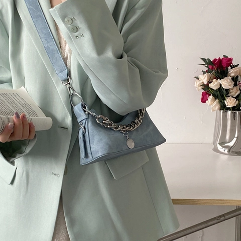 Women Denim Texture Underarm Bag Minimalist Fashion Crescent Bag Casual Shoulder Bag With Metal Chain Retro Washed Denim Bag