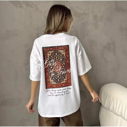 Camiseta de Algodón Oversize para Mujer Born To Travel Eslogan Estampado Top de Manga Corta Gráfico en la Espalda Estilo Persa