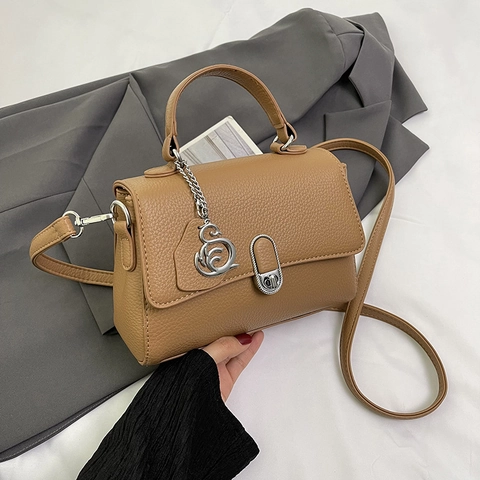 Borsa a Mano in Pelle PU Vintage con Motivo Litchi Per Donna Chiusura in Metallo Ciondolo Cigno Borsa a Tracolla Elegante Borsa con Manico Superiore