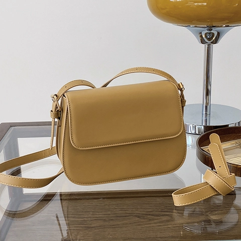 Piccola Borsa Quadrata da Donna in Pelle PU Minimalista Moda Coreana con Patta Borsa a Tracolla Versatile per Pendolari