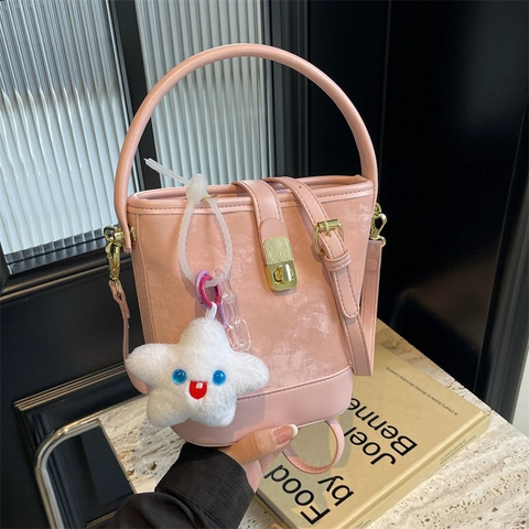 Borsa a Secchiello da Donna in Pelle PU Opaca Con Pendente a Stella Serratura in Metallo Borsa a Tracolla Moda Casual