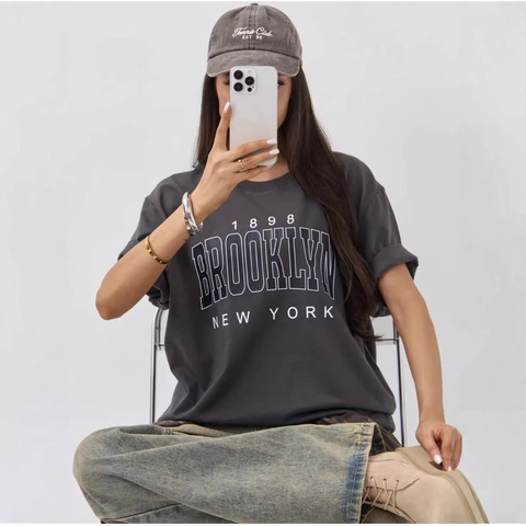 Damen 100% Baumwolle Oversize T-Shirt Retro Brooklyn Buchstabendruck Kurzarm Rundhals Dunkelgrau Streetwear Top