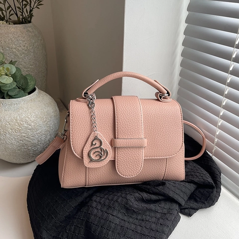 Women Stylish Pebbled PU Leather Handbag Square Shoulder Crossbody Bag With Swan Pendant Fashion Stitched Top Handle Bag