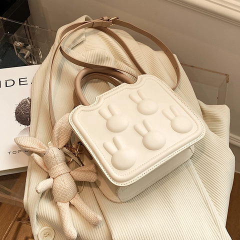 Borsa a Tracolla Quadrata in Pelle PU da Donna Trendy Con Rilievo a Coniglio Ciondolo di Peluche Piccola Borsa a Mano
