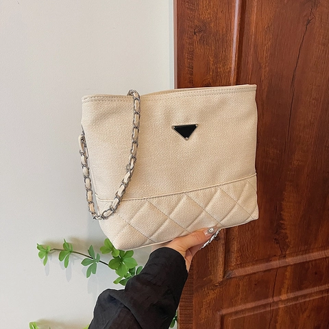 Fashion PU Leather Diamond Lattice Crossbody Bag With Chain Strap Triangle Logo Quilted Shoulder Bag For Women Daily Use