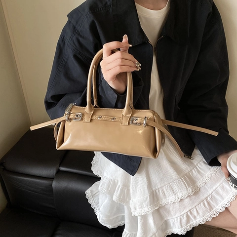 Borsa a Mano Cilindrica Boston in Pelle PU di Moda Per Donna Borsa a Tracolla Lucida Con Tracolla Regolabile Fibbia Cinturino Borchie