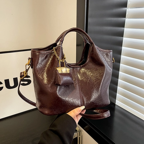 Borsa a Secchiello in Pelle PU Vintage per Donna Grande Capacità Minimalista Borsa a Tracolla Con Pochette Interna e Mini Charm Borsa a Mano Ufficio Viaggio